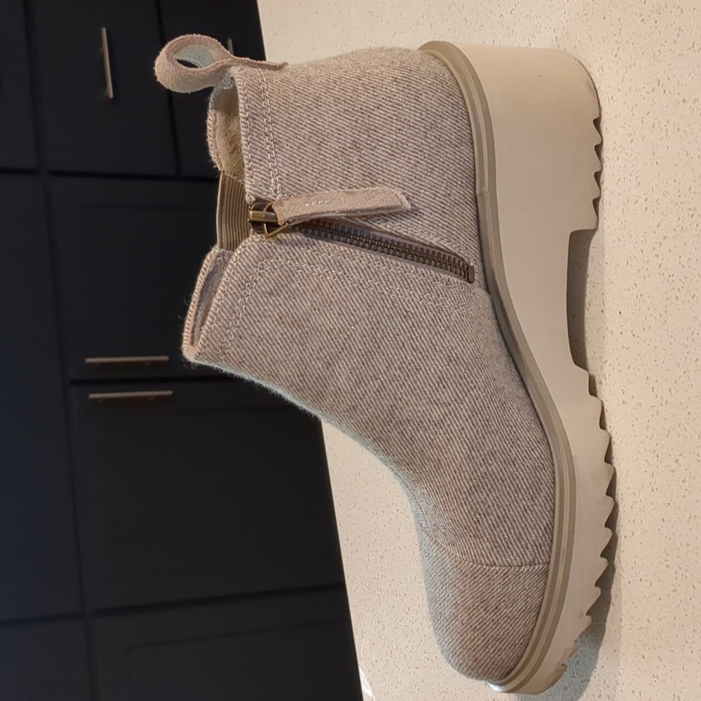 Tom's Maude Twill Shimmer Wedge Boots - Picture 3 of 4